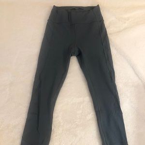 Lululemon in movement 25 inch leggings